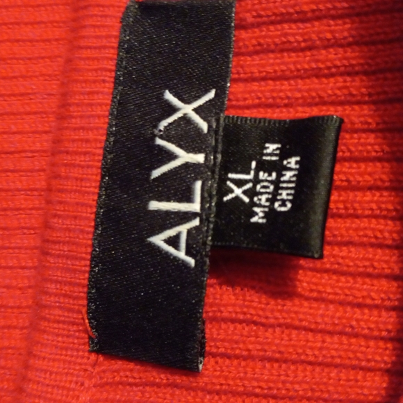 Alex Size XL. Sweater/Dress Red - Picture 5 of 6